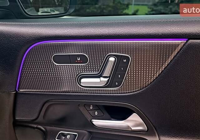 Серый Мерседес GLB-Class, объемом двигателя 2 л и пробегом 84 тыс. км за 31700 $, фото 93 на Automoto.ua