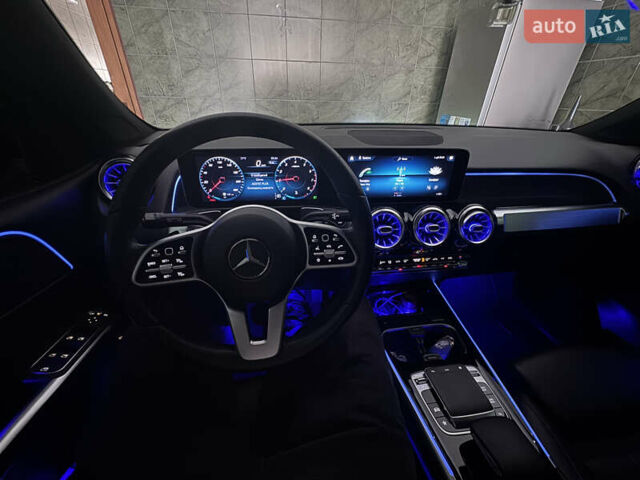 Серый Мерседес GLB-Class, объемом двигателя 1.99 л и пробегом 74 тыс. км за 27950 $, фото 13 на Automoto.ua