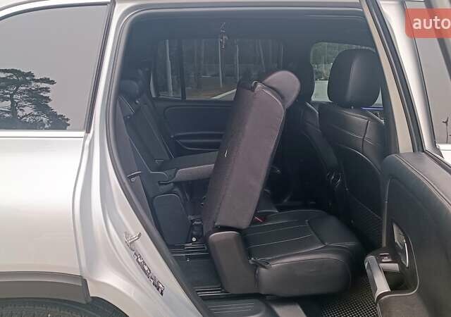 Серый Мерседес GLB-Class, объемом двигателя 2 л и пробегом 84 тыс. км за 31700 $, фото 87 на Automoto.ua