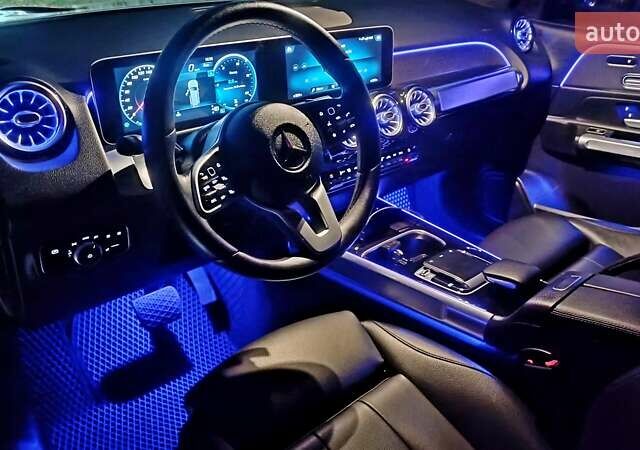 Серый Мерседес GLB-Class, объемом двигателя 2 л и пробегом 84 тыс. км за 31700 $, фото 15 на Automoto.ua