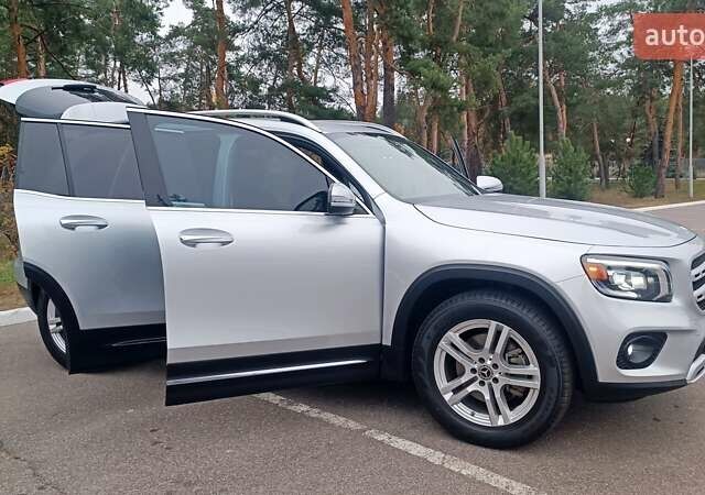 Серый Мерседес GLB-Class, объемом двигателя 2 л и пробегом 84 тыс. км за 31700 $, фото 112 на Automoto.ua