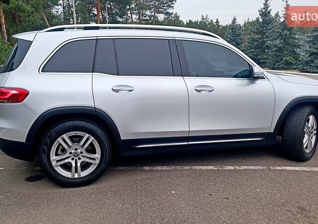 Серый Мерседес GLB-Class, объемом двигателя 2 л и пробегом 84 тыс. км за 31700 $, фото 83 на Automoto.ua