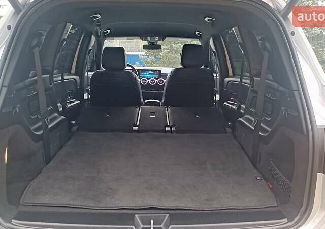 Серый Мерседес GLB-Class, объемом двигателя 2 л и пробегом 84 тыс. км за 31700 $, фото 78 на Automoto.ua