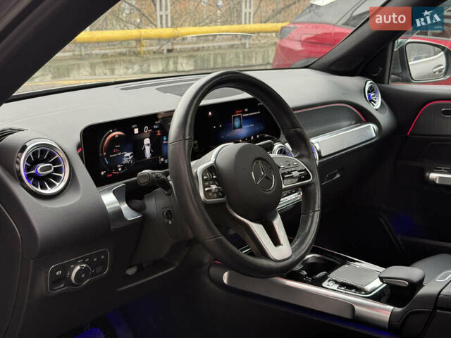 Серый Мерседес GLB-Class, объемом двигателя 1.99 л и пробегом 75 тыс. км за 28900 $, фото 12 на Automoto.ua