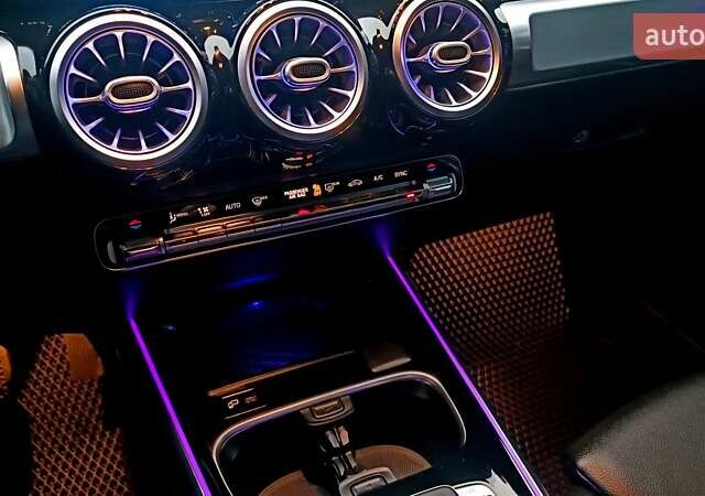 Серый Мерседес GLB-Class, объемом двигателя 2 л и пробегом 84 тыс. км за 31700 $, фото 13 на Automoto.ua