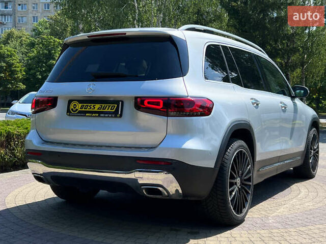 Серый Мерседес GLB-Class, объемом двигателя 2 л и пробегом 21 тыс. км за 33900 $, фото 6 на Automoto.ua