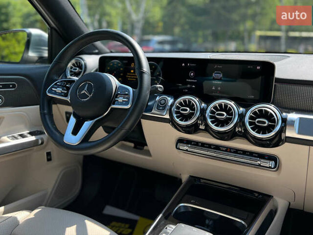 Серый Мерседес GLB-Class, объемом двигателя 2 л и пробегом 21 тыс. км за 33900 $, фото 13 на Automoto.ua