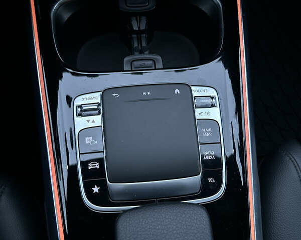 Серый Мерседес GLB-Class, объемом двигателя 1.99 л и пробегом 49 тыс. км за 27700 $, фото 15 на Automoto.ua