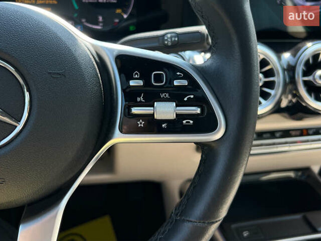 Серый Мерседес GLB-Class, объемом двигателя 2 л и пробегом 21 тыс. км за 33900 $, фото 25 на Automoto.ua