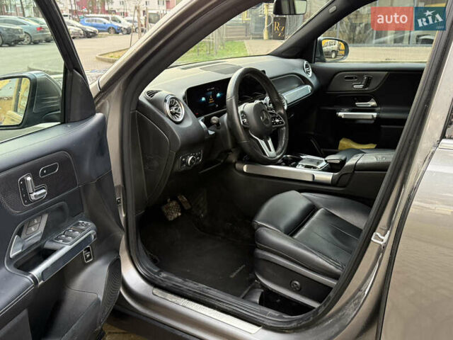 Сірий Мерседес GLB-Class, об'ємом двигуна 1.99 л та пробігом 170 тис. км за 23500 $, фото 11 на Automoto.ua
