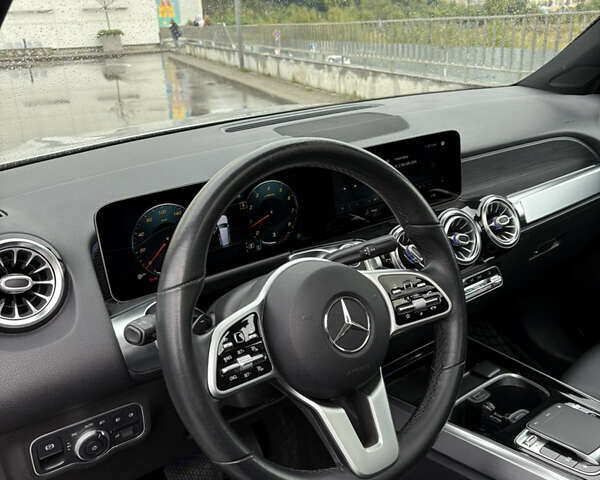 Серый Мерседес GLB-Class, объемом двигателя 1.99 л и пробегом 63 тыс. км за 30900 $, фото 24 на Automoto.ua