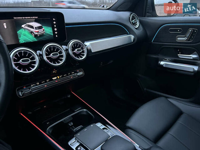 Серый Мерседес GLB-Class, объемом двигателя 1.99 л и пробегом 49 тыс. км за 27700 $, фото 17 на Automoto.ua