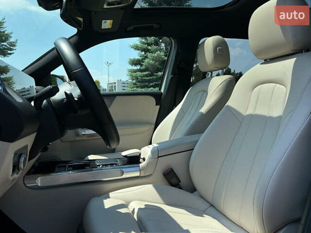 Серый Мерседес GLB-Class, объемом двигателя 2 л и пробегом 21 тыс. км за 33900 $, фото 18 на Automoto.ua