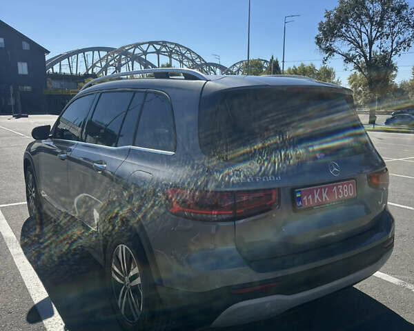 Серый Мерседес GLB-Class, объемом двигателя 1.95 л и пробегом 27 тыс. км за 37500 $, фото 6 на Automoto.ua