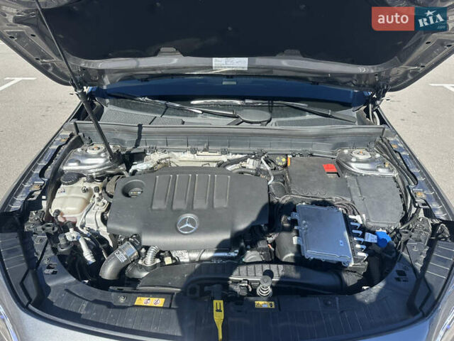 Серый Мерседес GLB-Class, объемом двигателя 1.95 л и пробегом 27 тыс. км за 37500 $, фото 9 на Automoto.ua