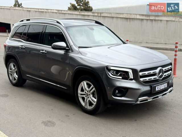 Сірий Мерседес GLB-Class, об'ємом двигуна 1.99 л та пробігом 29 тис. км за 35000 $, фото 2 на Automoto.ua