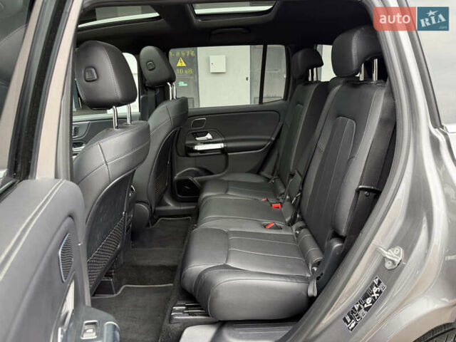 Сірий Мерседес GLB-Class, об'ємом двигуна 1.99 л та пробігом 29 тис. км за 35000 $, фото 9 на Automoto.ua