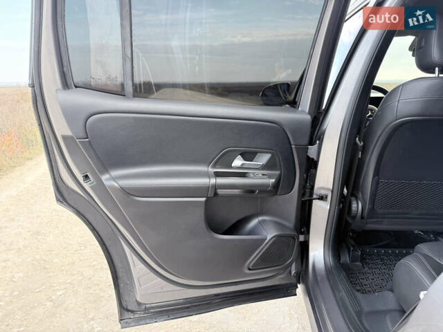 Серый Мерседес GLB-Class, объемом двигателя 1.95 л и пробегом 170 тыс. км за 30400 $, фото 23 на Automoto.ua