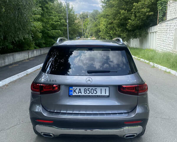 Серый Мерседес GLB-Class, объемом двигателя 1.99 л и пробегом 27 тыс. км за 37999 $, фото 7 на Automoto.ua