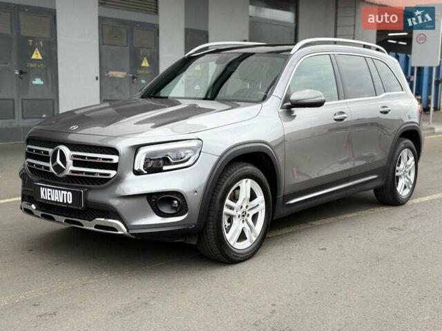 Сірий Мерседес GLB-Class, об'ємом двигуна 1.99 л та пробігом 29 тис. км за 35000 $, фото 1 на Automoto.ua