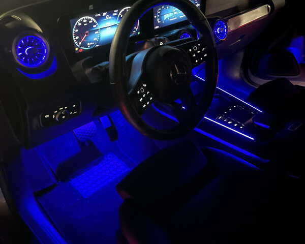 Серый Мерседес GLB-Class, объемом двигателя 1.95 л и пробегом 27 тыс. км за 37500 $, фото 20 на Automoto.ua