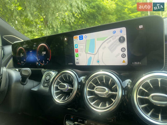 Серый Мерседес GLB-Class, объемом двигателя 1.99 л и пробегом 27 тыс. км за 37999 $, фото 45 на Automoto.ua