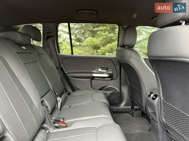 Сірий Мерседес GLB-Class, об'ємом двигуна 2 л та пробігом 32 тис. км за 37000 $, фото 6 на Automoto.ua