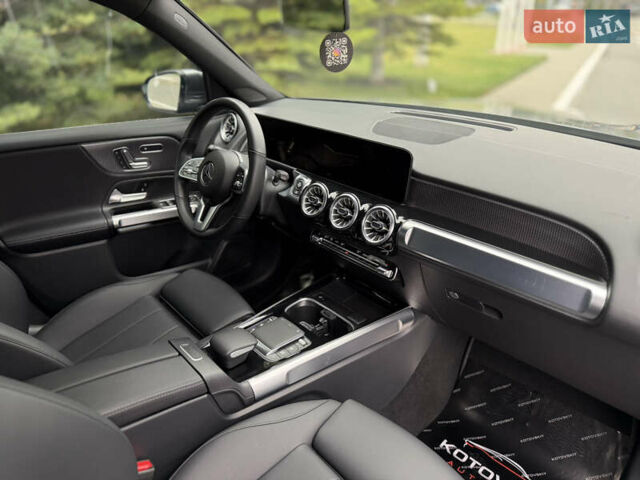 Сірий Мерседес GLB-Class, об'ємом двигуна 2 л та пробігом 32 тис. км за 37000 $, фото 4 на Automoto.ua