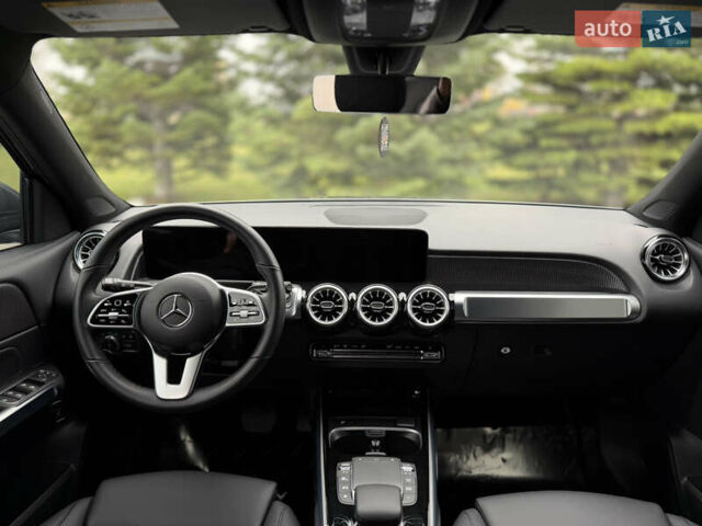 Сірий Мерседес GLB-Class, об'ємом двигуна 2 л та пробігом 32 тис. км за 37000 $, фото 3 на Automoto.ua