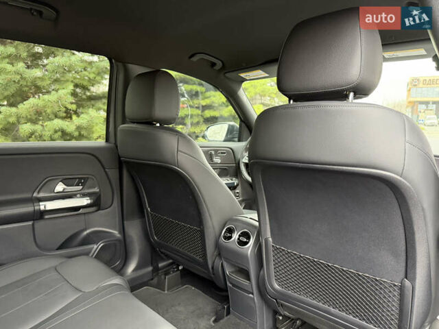 Сірий Мерседес GLB-Class, об'ємом двигуна 2 л та пробігом 32 тис. км за 37000 $, фото 5 на Automoto.ua