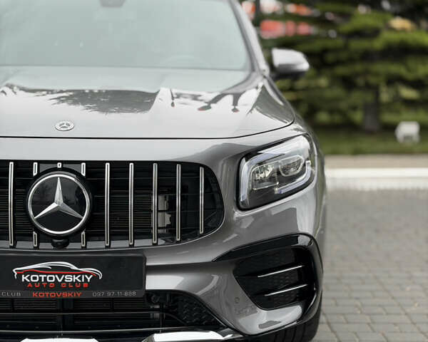 Сірий Мерседес GLB-Class, об'ємом двигуна 2 л та пробігом 32 тис. км за 37000 $, фото 2 на Automoto.ua