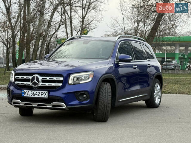 Синий Мерседес GLB-Class, объемом двигателя 1.99 л и пробегом 68 тыс. км за 27990 $, фото 5 на Automoto.ua