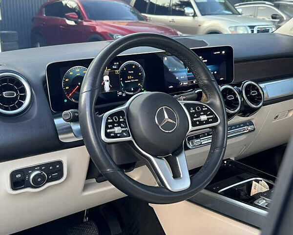 Синий Мерседес GLB-Class, объемом двигателя 1.99 л и пробегом 114 тыс. км за 29000 $, фото 16 на Automoto.ua