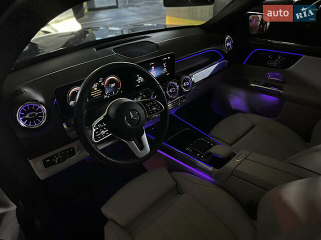 Синий Мерседес GLB-Class, объемом двигателя 1.99 л и пробегом 95 тыс. км за 29500 $, фото 31 на Automoto.ua