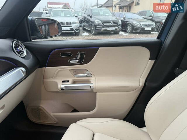 Синій Мерседес GLB-Class, об'ємом двигуна 1.99 л та пробігом 98 тис. км за 27000 $, фото 45 на Automoto.ua