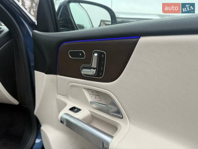 Синій Мерседес GLB-Class, об'ємом двигуна 1.99 л та пробігом 98 тис. км за 27000 $, фото 62 на Automoto.ua