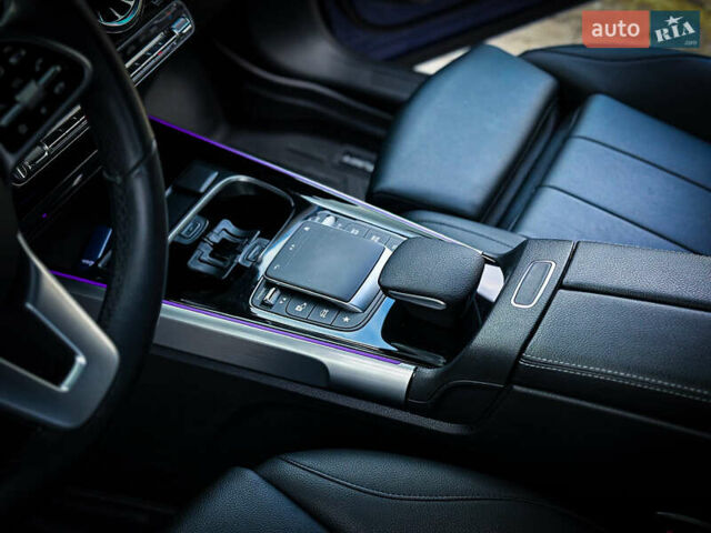 Синий Мерседес GLB-Class, объемом двигателя 1.99 л и пробегом 50 тыс. км за 26900 $, фото 15 на Automoto.ua