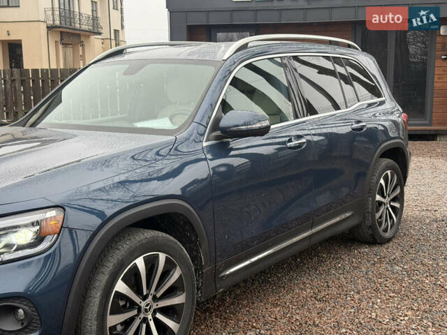 Синій Мерседес GLB-Class, об'ємом двигуна 1.99 л та пробігом 98 тис. км за 27000 $, фото 3 на Automoto.ua