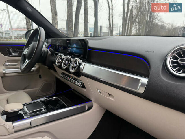 Синій Мерседес GLB-Class, об'ємом двигуна 1.99 л та пробігом 98 тис. км за 27000 $, фото 64 на Automoto.ua