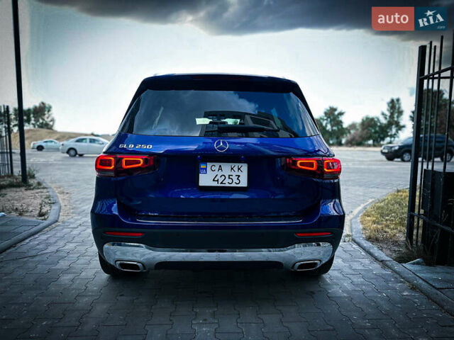 Синий Мерседес GLB-Class, объемом двигателя 1.99 л и пробегом 50 тыс. км за 26900 $, фото 6 на Automoto.ua