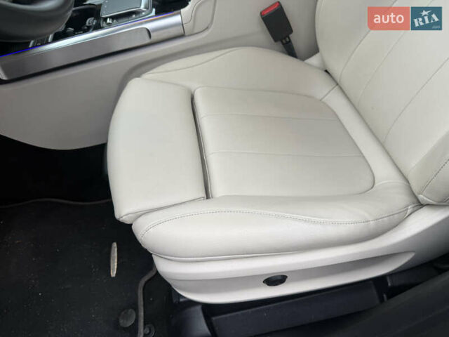 Синій Мерседес GLB-Class, об'ємом двигуна 1.99 л та пробігом 98 тис. км за 27000 $, фото 35 на Automoto.ua