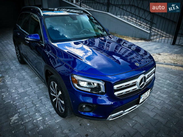 Синий Мерседес GLB-Class, объемом двигателя 1.99 л и пробегом 50 тыс. км за 26900 $, фото 2 на Automoto.ua