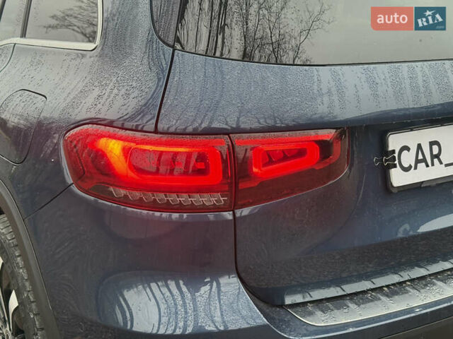 Синій Мерседес GLB-Class, об'ємом двигуна 1.99 л та пробігом 98 тис. км за 27000 $, фото 13 на Automoto.ua