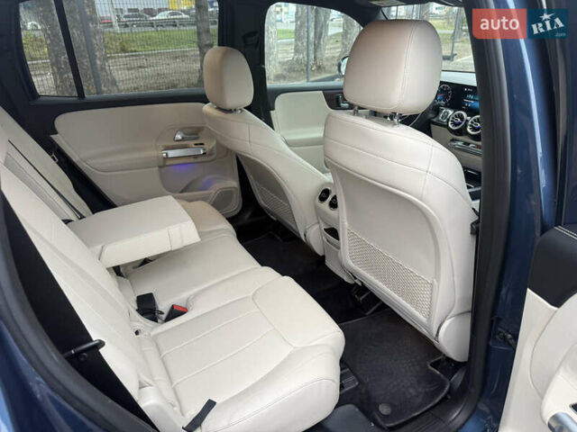 Синій Мерседес GLB-Class, об'ємом двигуна 1.99 л та пробігом 98 тис. км за 27000 $, фото 60 на Automoto.ua