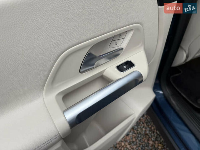 Синій Мерседес GLB-Class, об'ємом двигуна 1.99 л та пробігом 98 тис. км за 27000 $, фото 49 на Automoto.ua