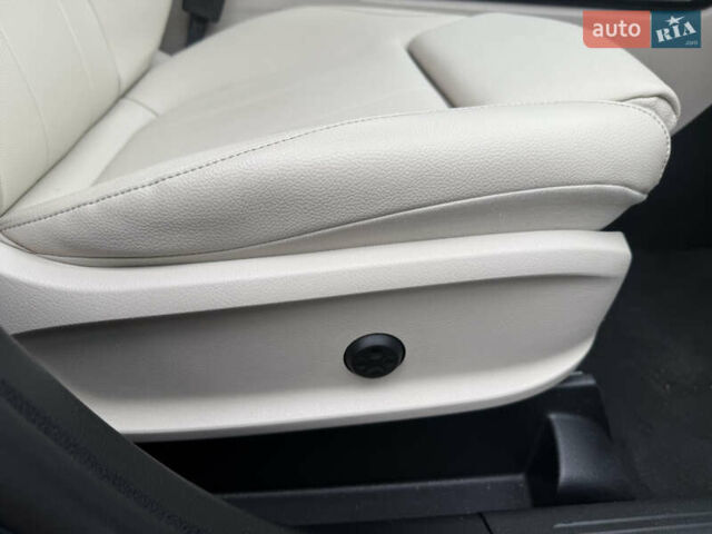 Синій Мерседес GLB-Class, об'ємом двигуна 1.99 л та пробігом 98 тис. км за 27000 $, фото 66 на Automoto.ua