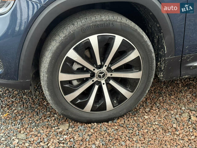 Синій Мерседес GLB-Class, об'ємом двигуна 1.99 л та пробігом 98 тис. км за 27000 $, фото 4 на Automoto.ua