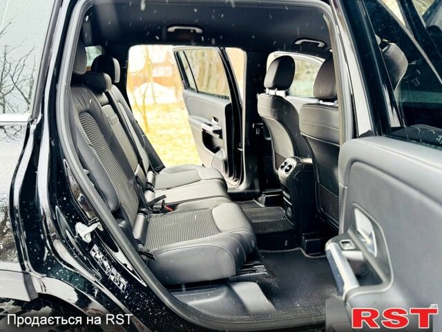 Черный Мерседес GLB, объемом двигателя 2 л и пробегом 157 тыс. км за 32500 $, фото 10 на Automoto.ua