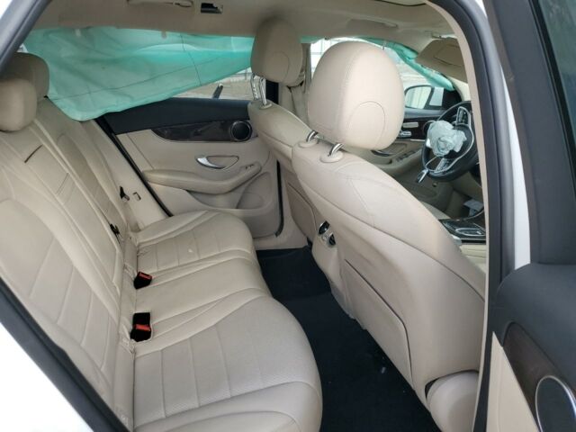 Белый Мерседес GLC 300, объемом двигателя 2 л и пробегом 112 тыс. км за 19800 $, фото 10 на Automoto.ua