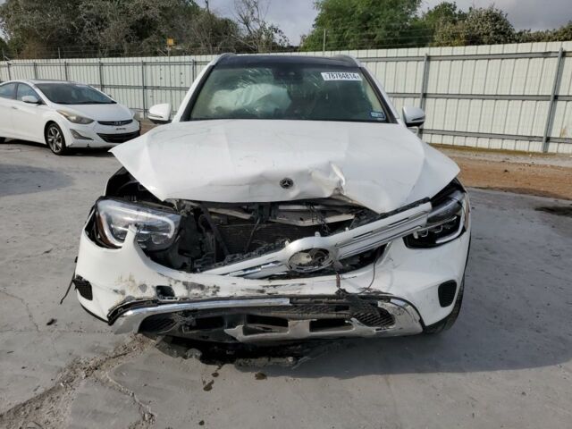 Белый Мерседес GLC 300, объемом двигателя 2 л и пробегом 112 тыс. км за 19800 $, фото 1 на Automoto.ua